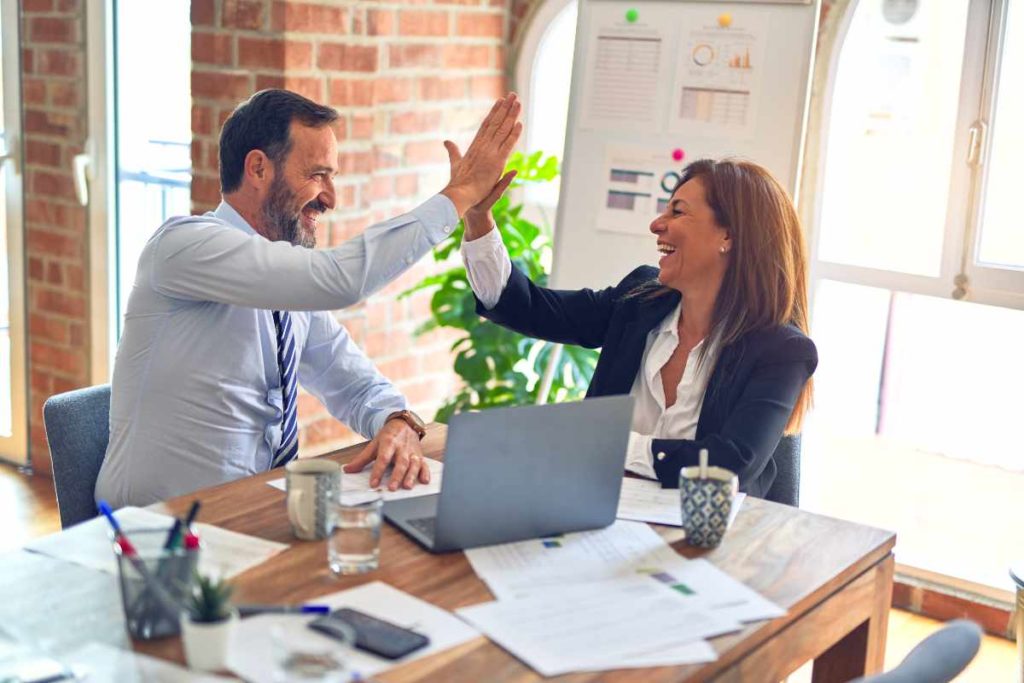Comment améliorer la performance de mon entreprise avec un coach